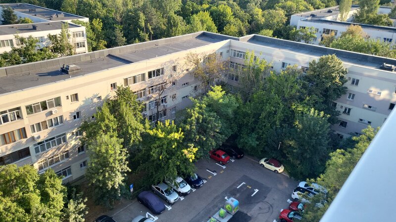 Titan, parcul Titanii, bloc anvelopat